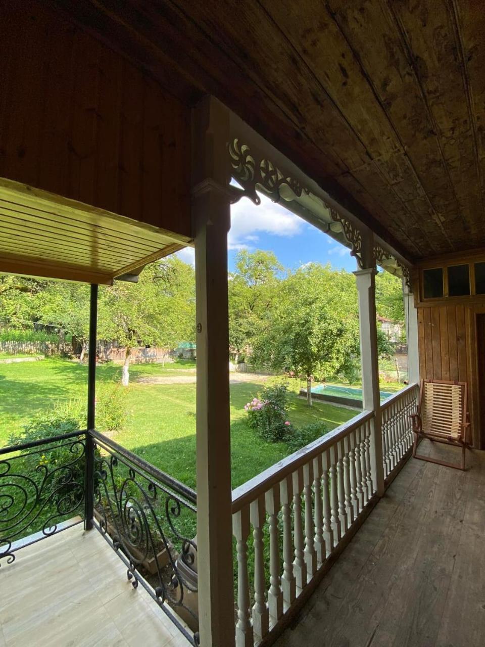 Guest House Lailashi Surmushi Exterior foto